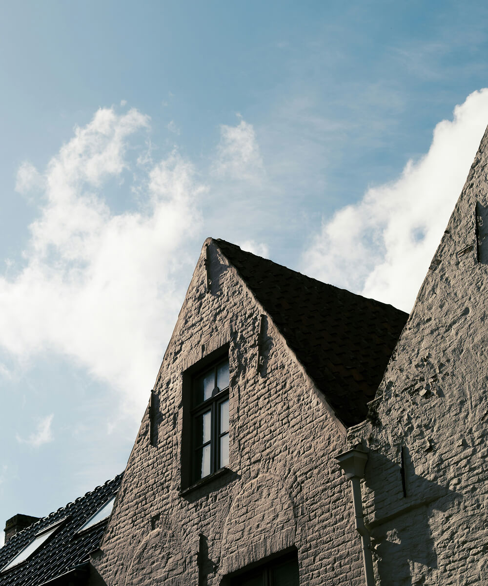 Picture with a build